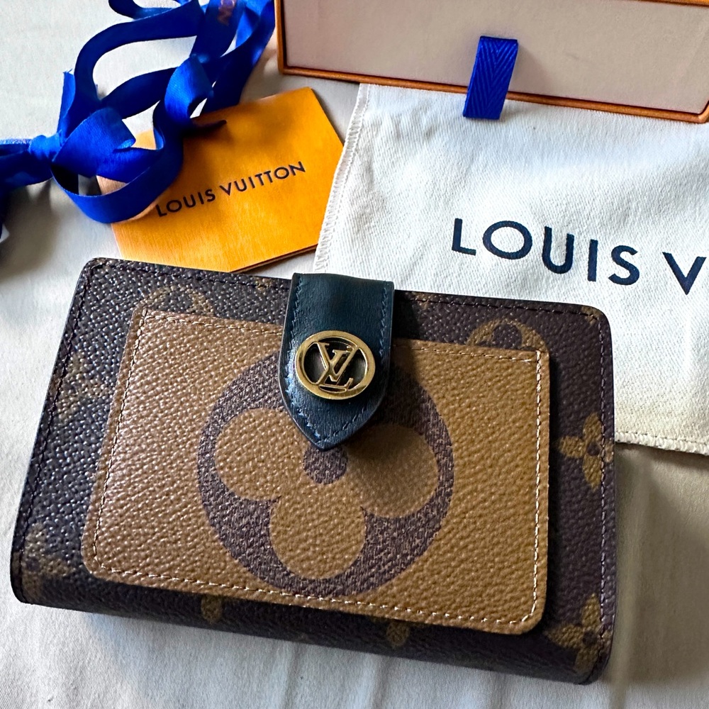 Louis Vuitton Juliette Wallet Reverse Monogram